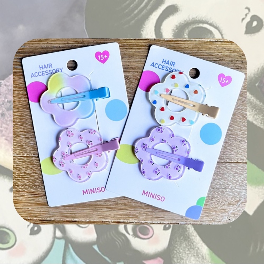 🎉🎉kids set of 2 pastel flower shaped hair clips for kids and women